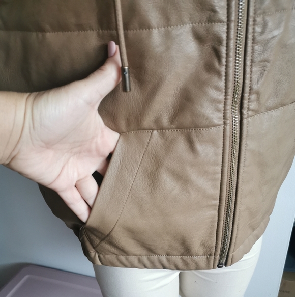 CHARLIE B Hooded Quilted Puffer Vest - Camel - Picture 5 of 6